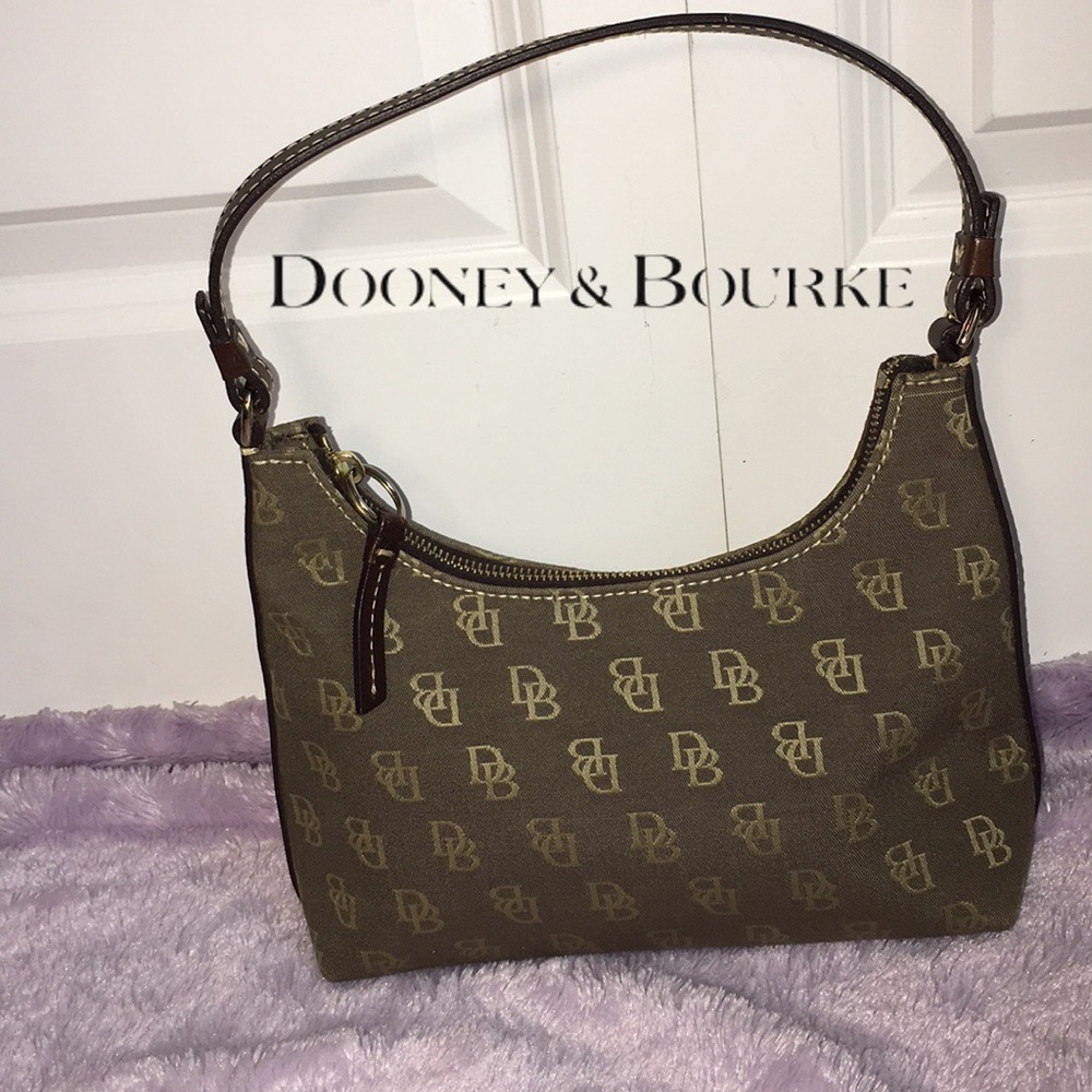 Dooney & Bourke Purse!